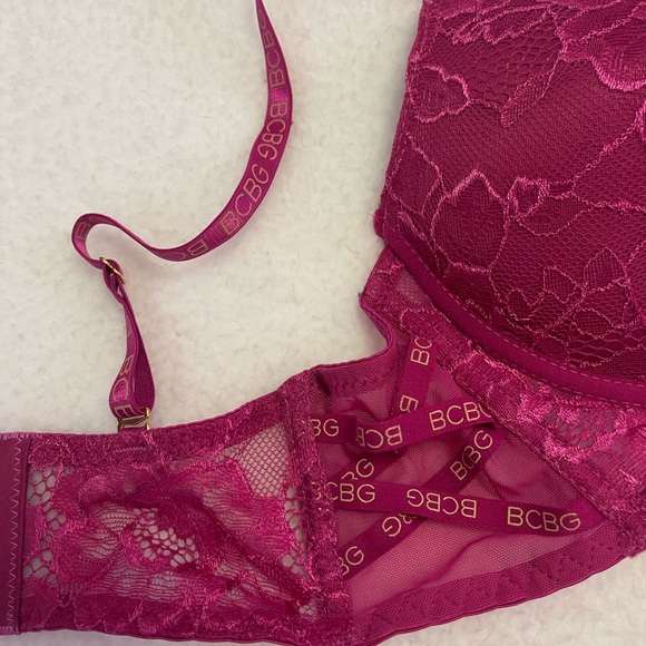 Bras - Picture 6 of 6